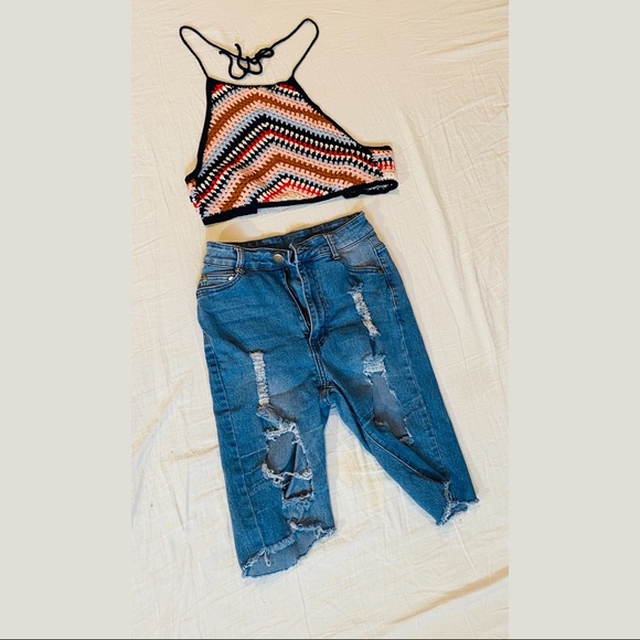 Knitted halter top! - Picture 1 of 3